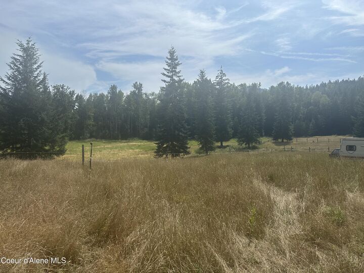 Property Photo: 221 Maplewood Ln ID 83813