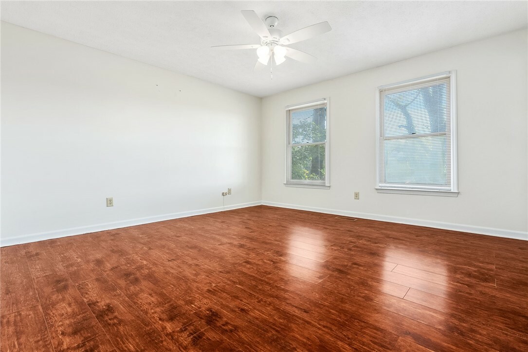 Property Photo:  1800 Northgate Drive  AL 36801 