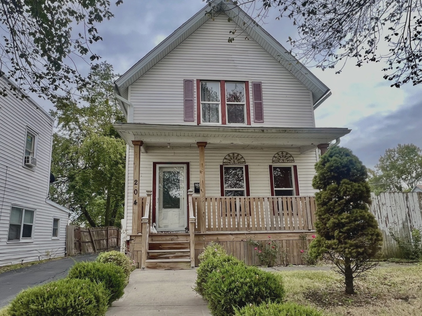 Property Photo:  204 Rowell Avenue  IL 60433 