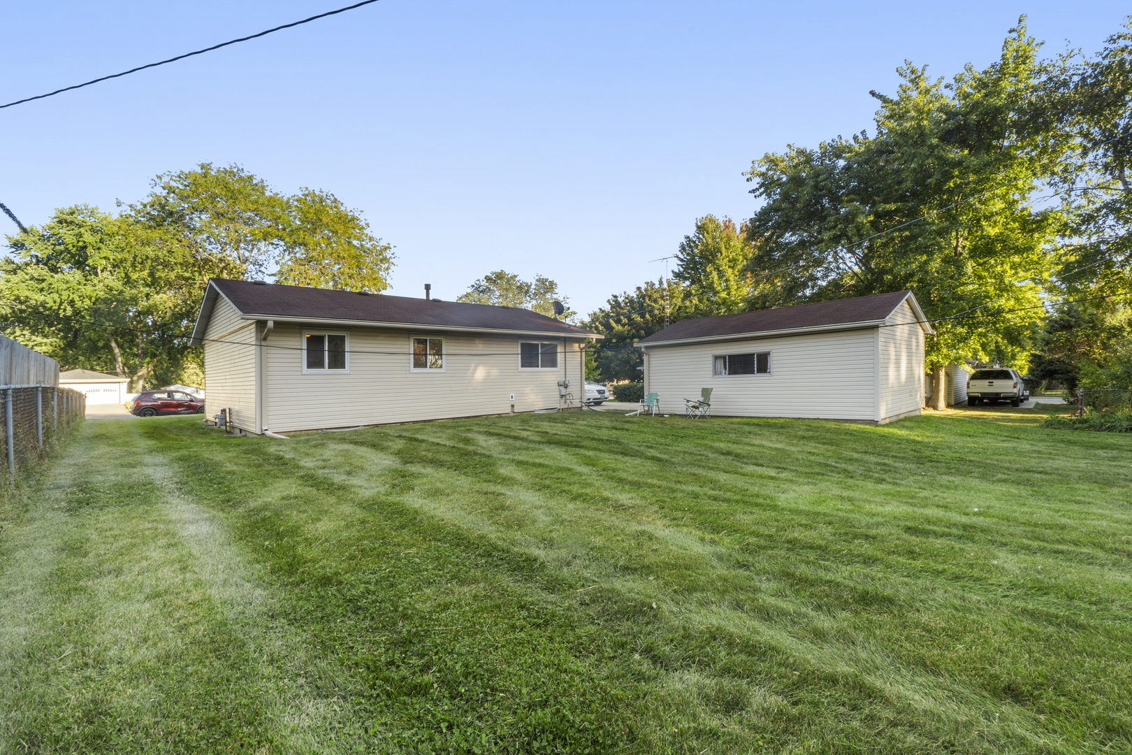 Property Photo:  1480 Eastwood Drive  IL 60506 