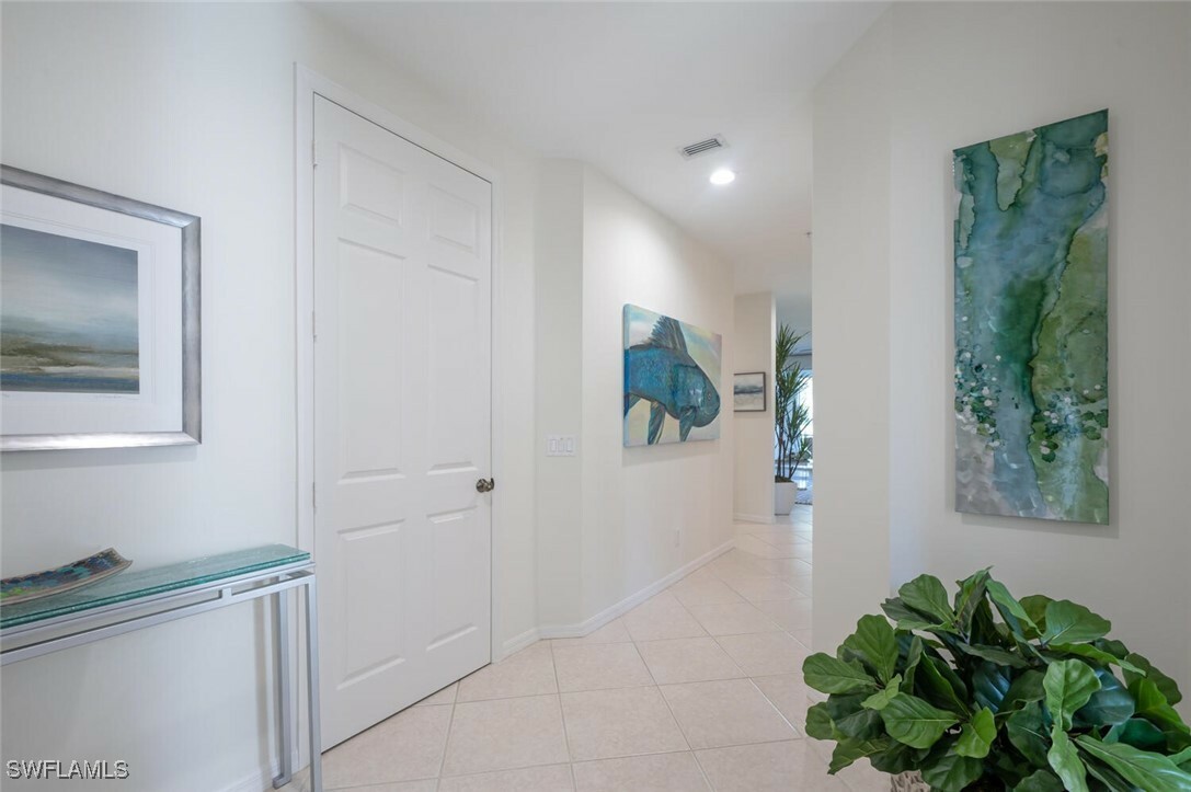 Property Photo:  5015 Marina Cove Drive 102  FL 34112 