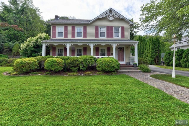 Property Photo:  54 Greenwood Avenue  NJ 07420 