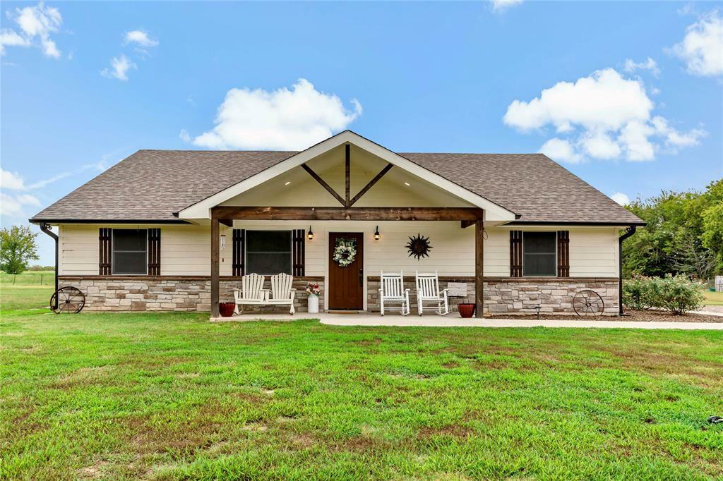 Property Photo: 799 County Road 13400 TX 75460