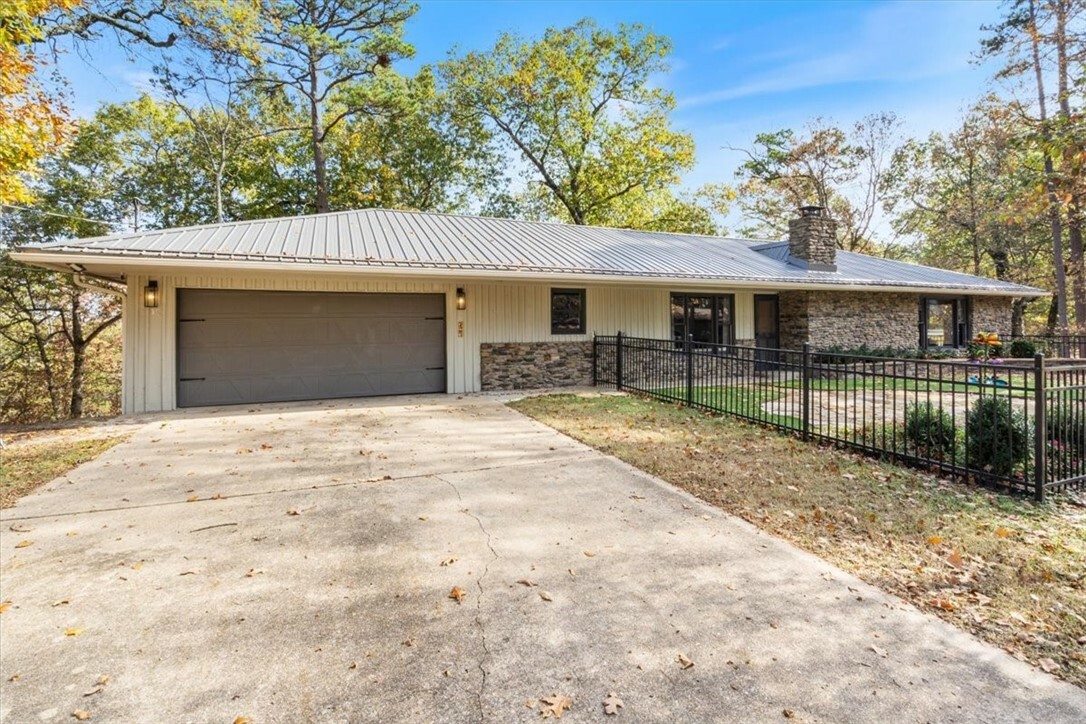 Property Photo:  17 E Mountain Drive  AR 72632 