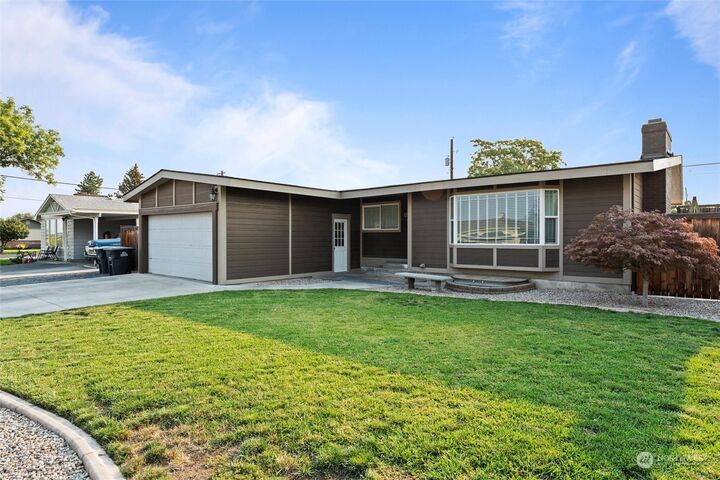 Property Photo:  2109 S Crestmont Drive  WA 98837 