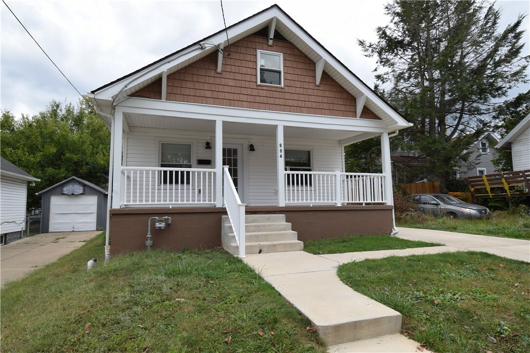 Property Photo:  904 Cherry Street  PA 15001 