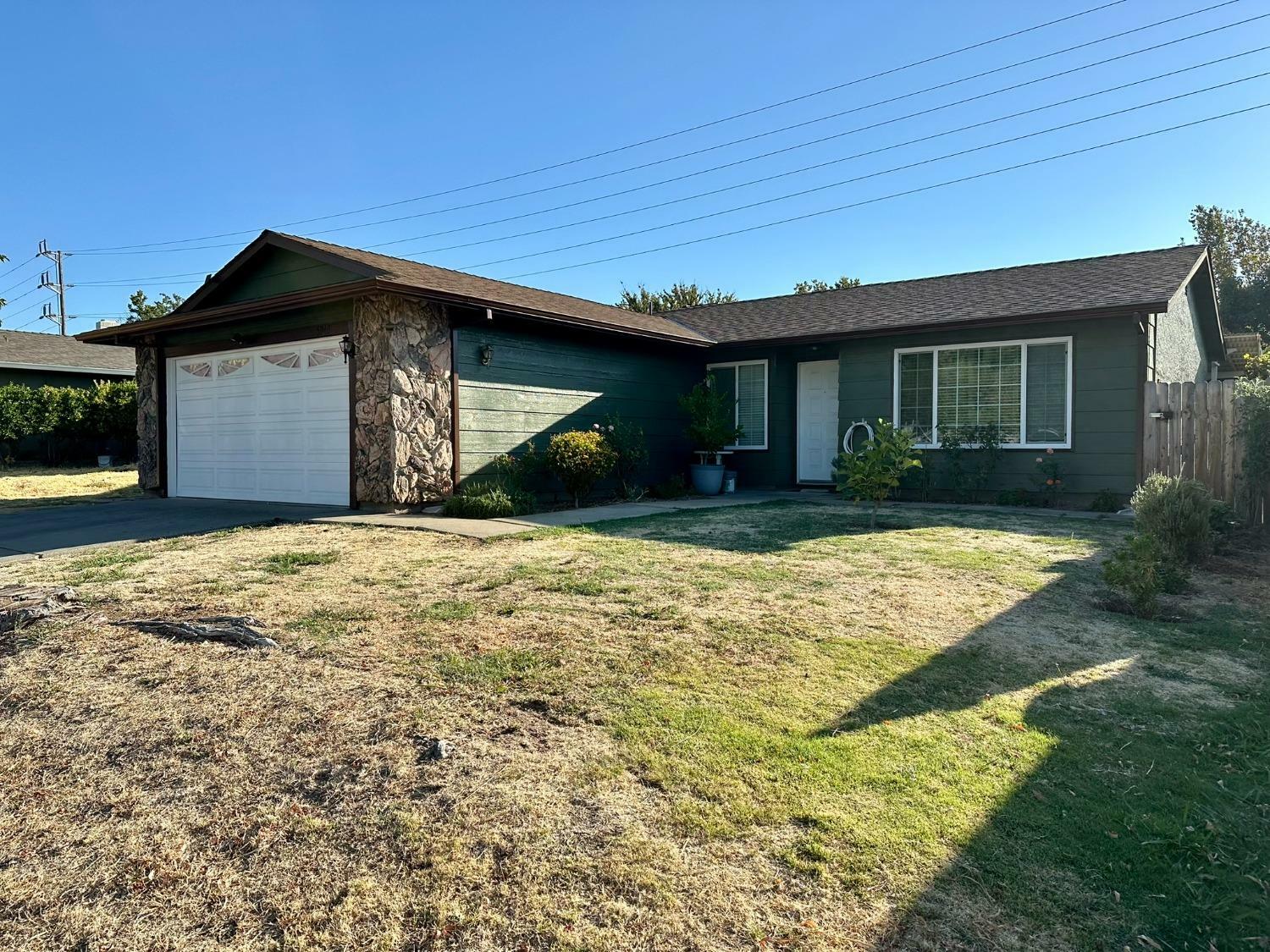 Property Photo:  5040 Earlcort Circle  CA 95842 