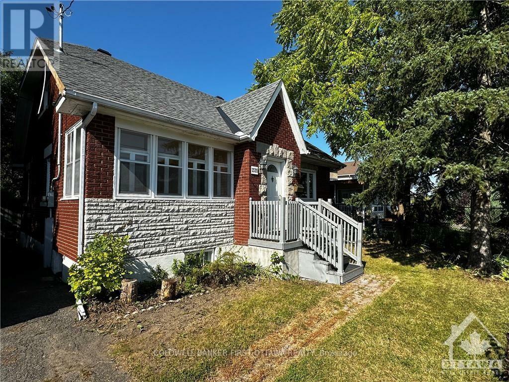 Property Photo:  1335 Kitchener Avenue  ON K1V 6W1 