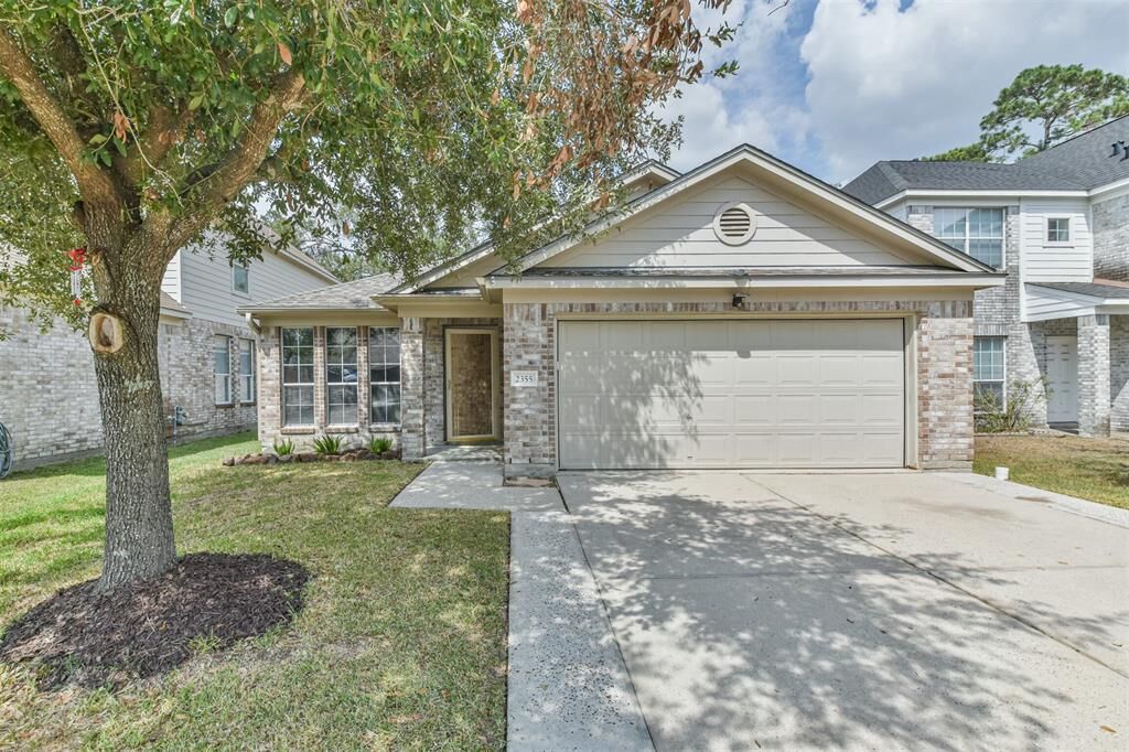 Property Photo: 2355 Village Leaf Drive TX 77386