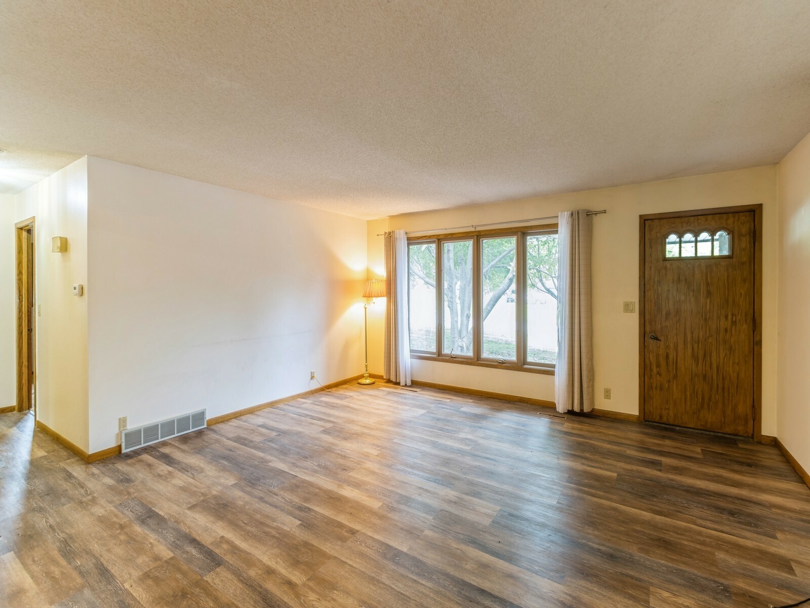 Property Photo:  315 W 5th Street  IA 50219 