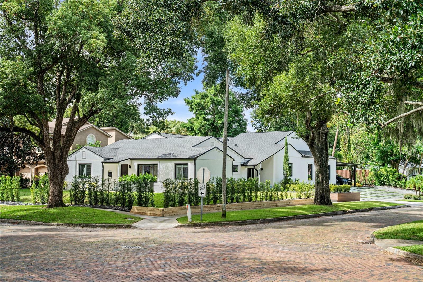 Property Photo: 1371 Lyndale Boulevard FL 32789