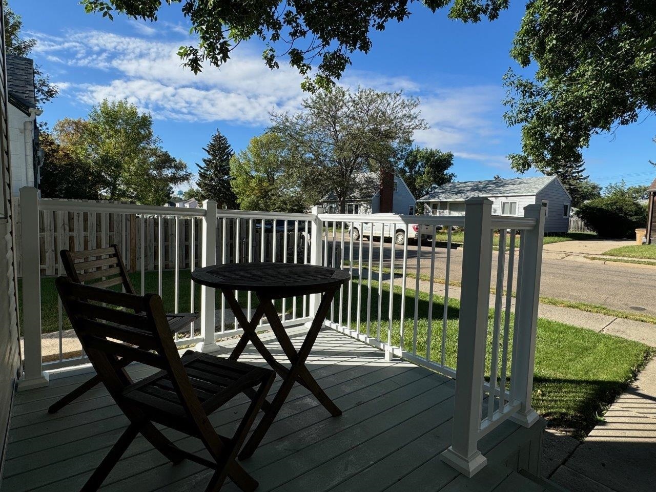 Property Photo:  909 5th St SW  ND 58701 