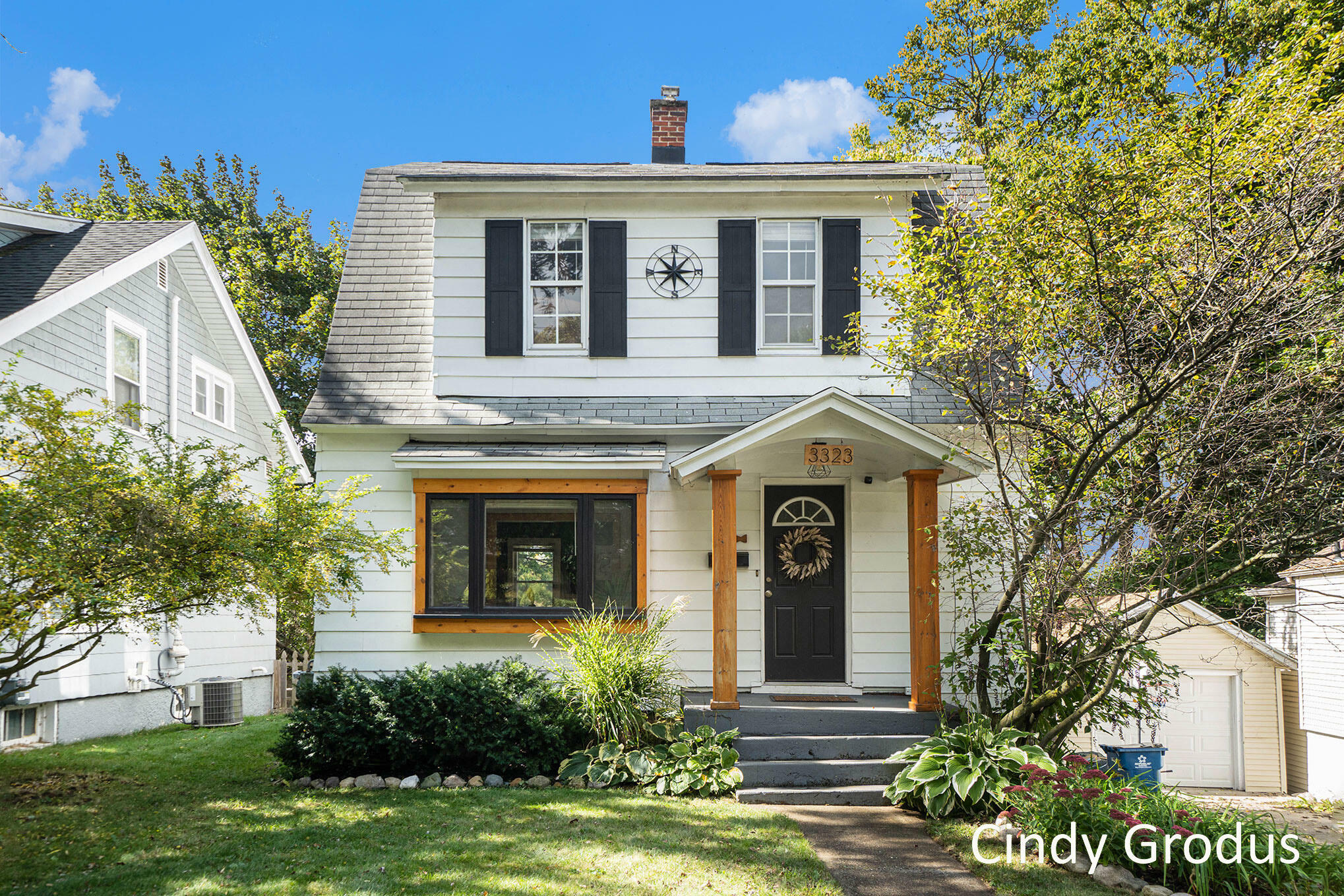 Property Photo:  3323 Paris Avenue NE  MI 49525 