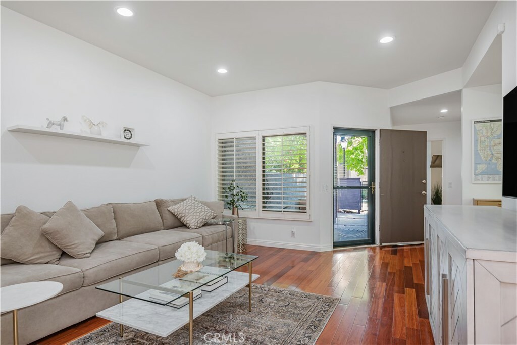 Property Photo: 761 Via Colinas CA 91362