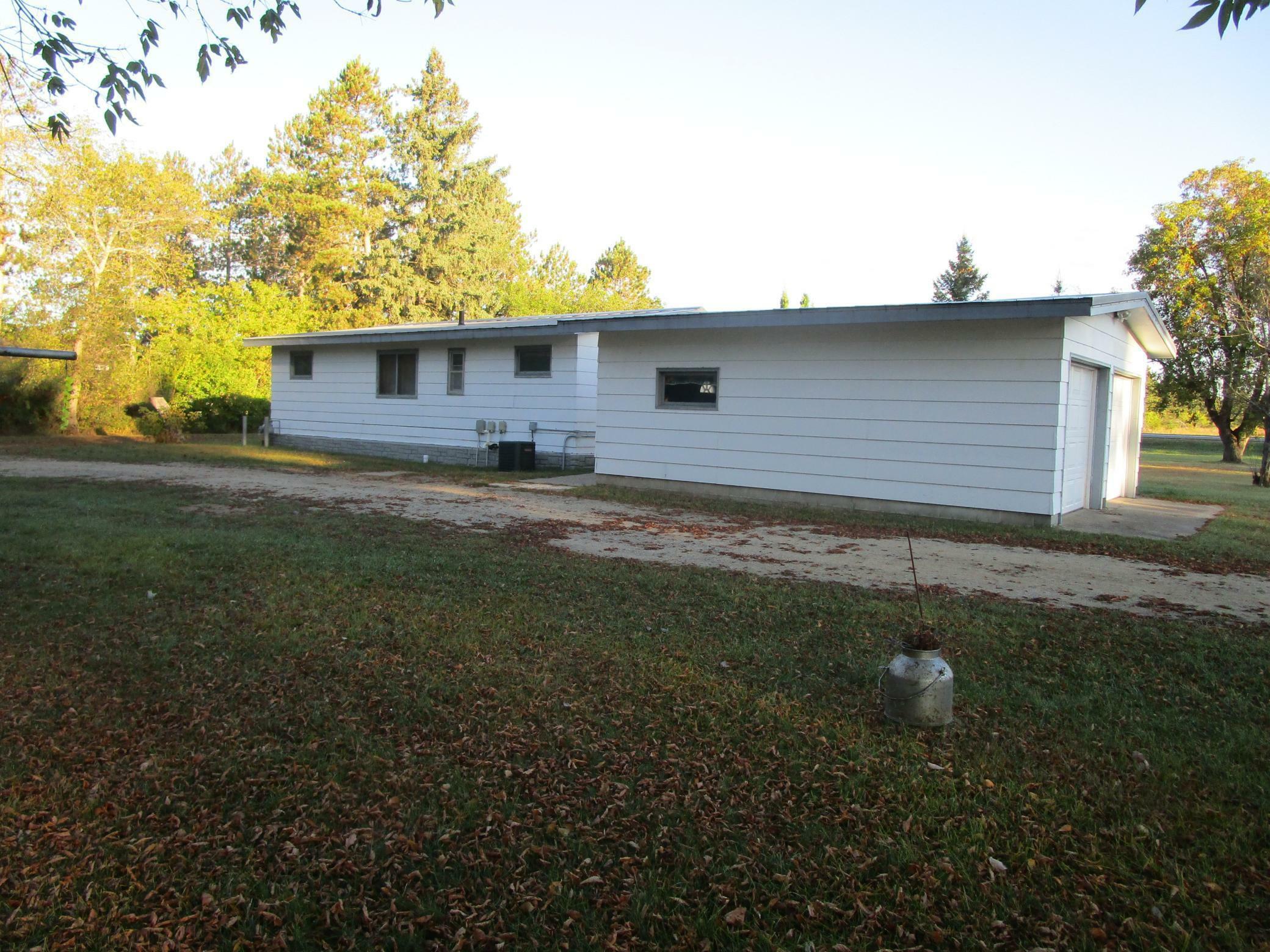 2814 Roosevelt Road SE  Bemidji MN 56601 photo