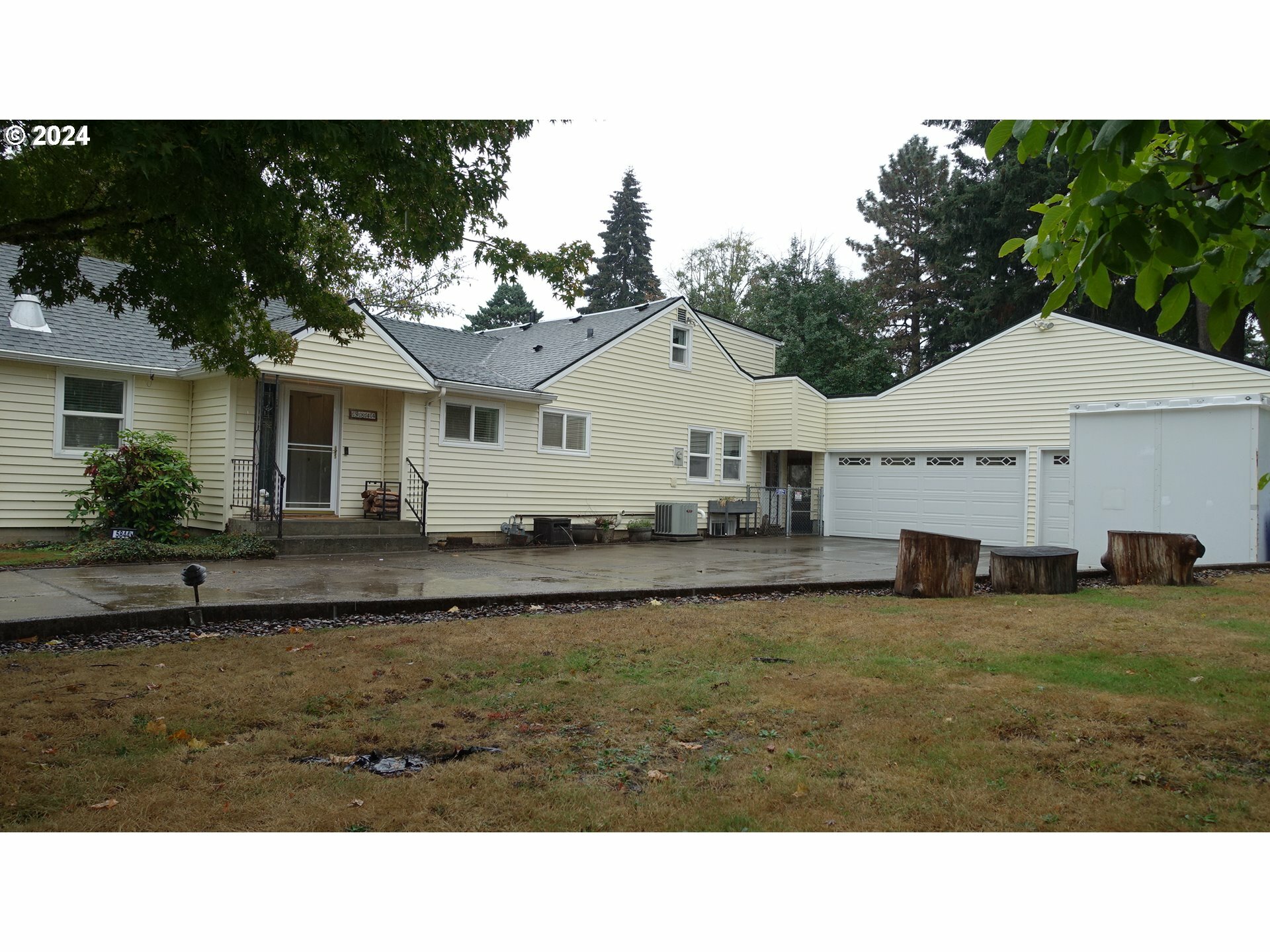 5844 SE Harrison St  Milwaukie OR 97222 photo