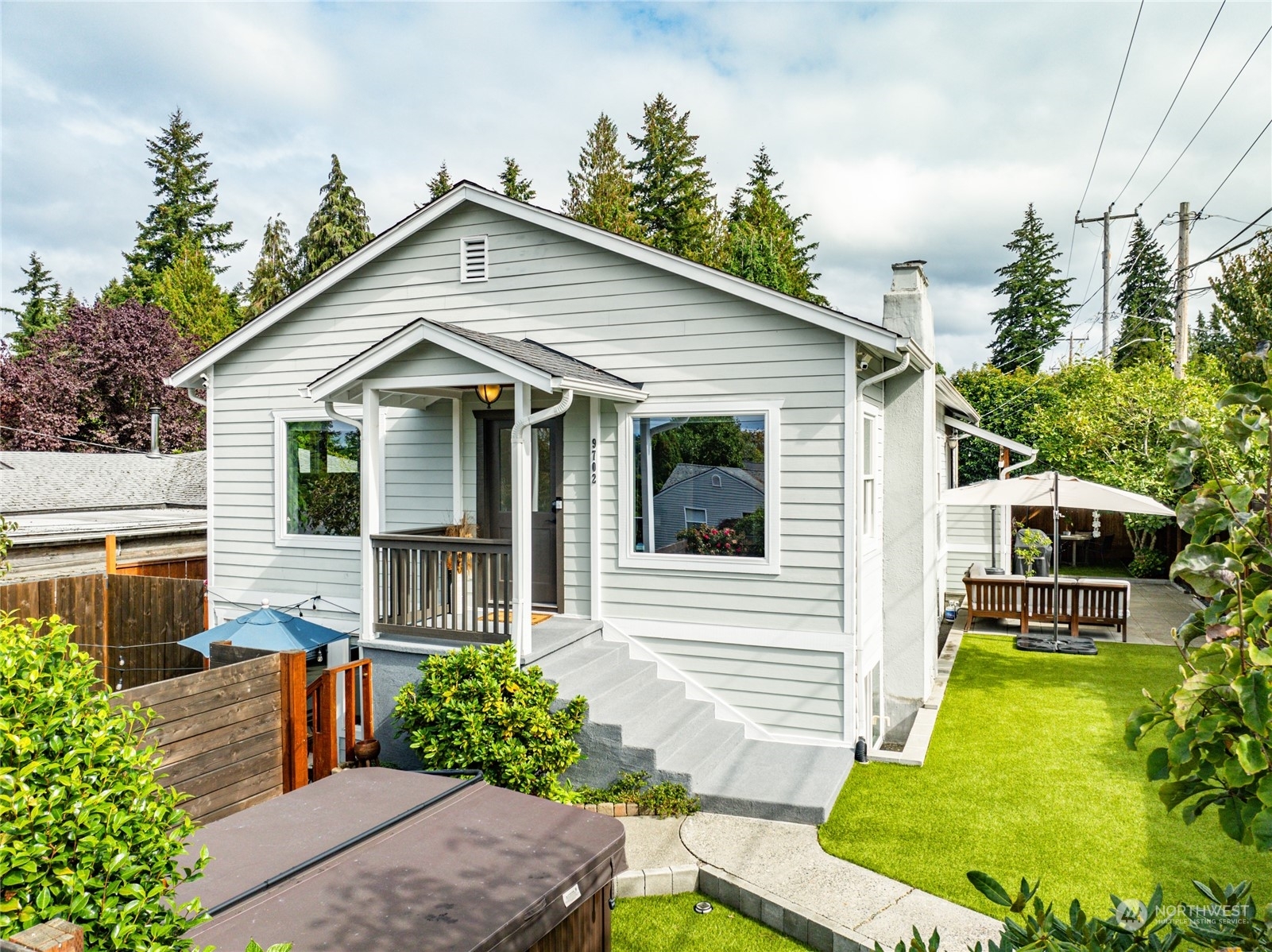 Property Photo:  9702 8th Avenue NE  WA 98115 