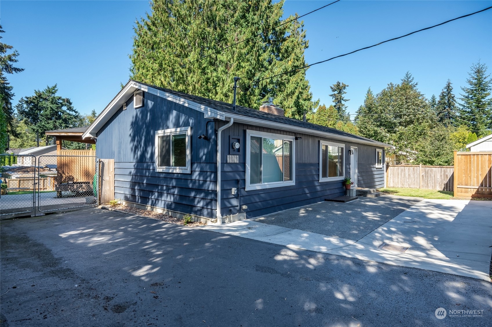 Property Photo:  20313 Greenwood Avenue N  WA 98133 