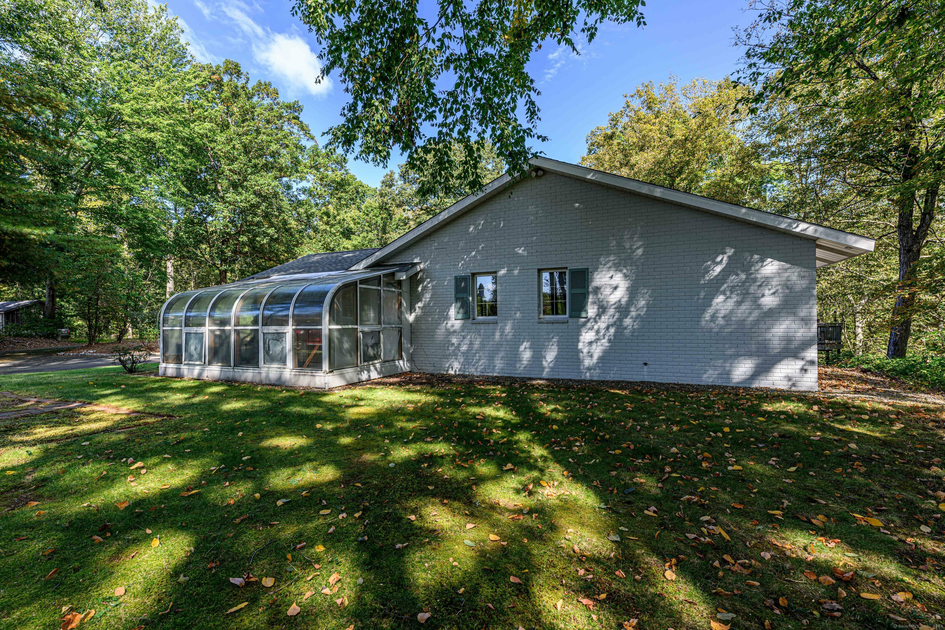 Property Photo:  265 River Road  CT 06518 