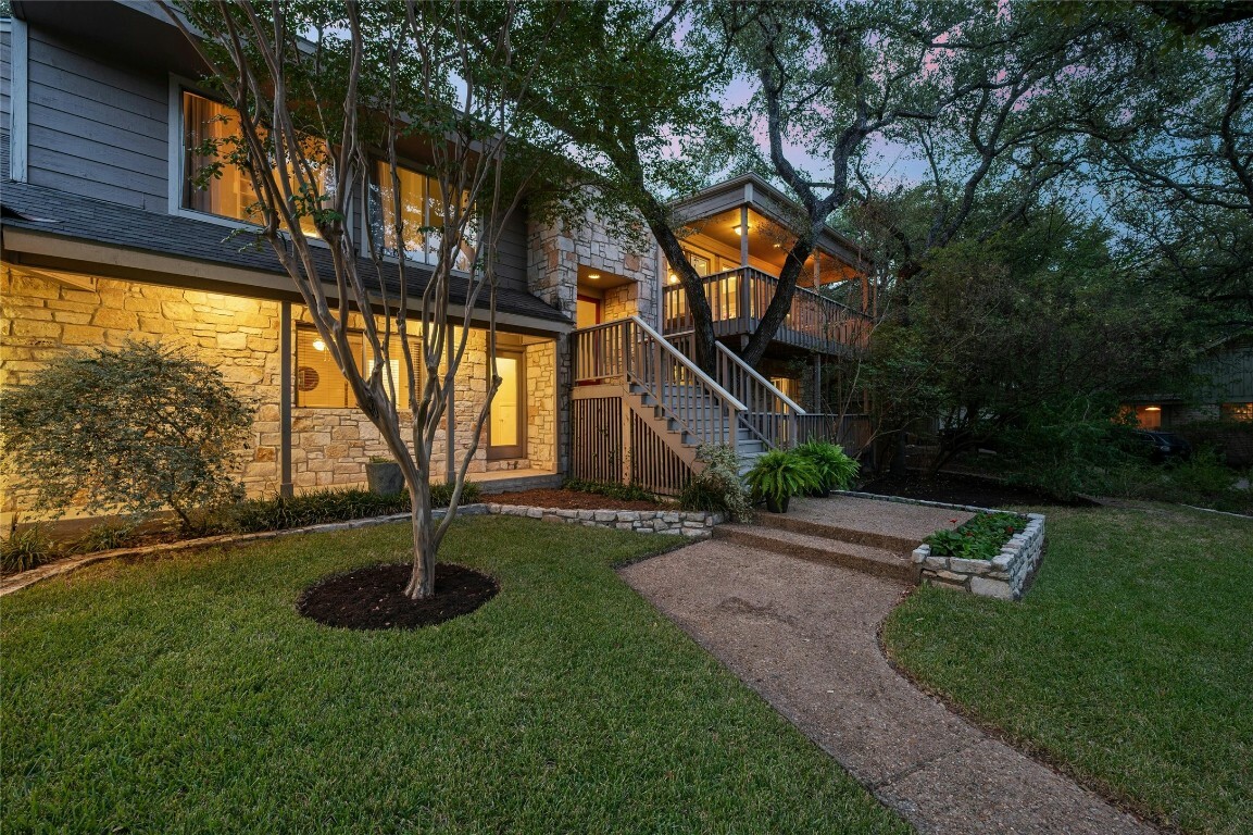 Property Photo:  1302 Constant Springs Drive  TX 78746 