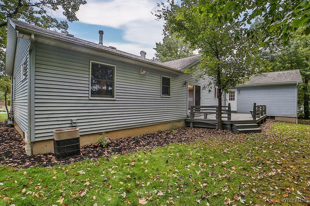 Property Photo:  853 Carter Creek Drive  NY 14072 