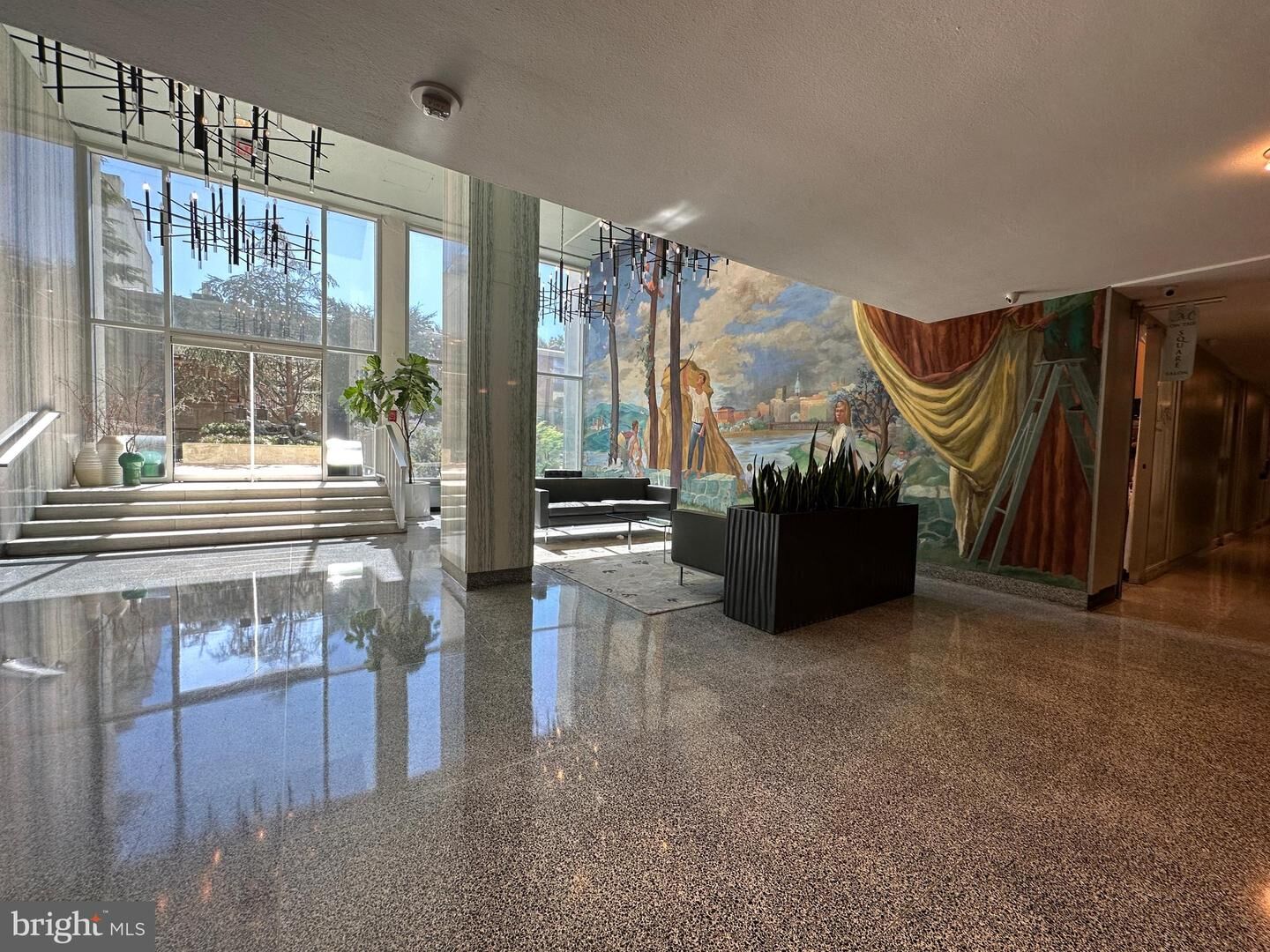 Property Photo:  604 S Washington Square 36 1313  PA 19106 