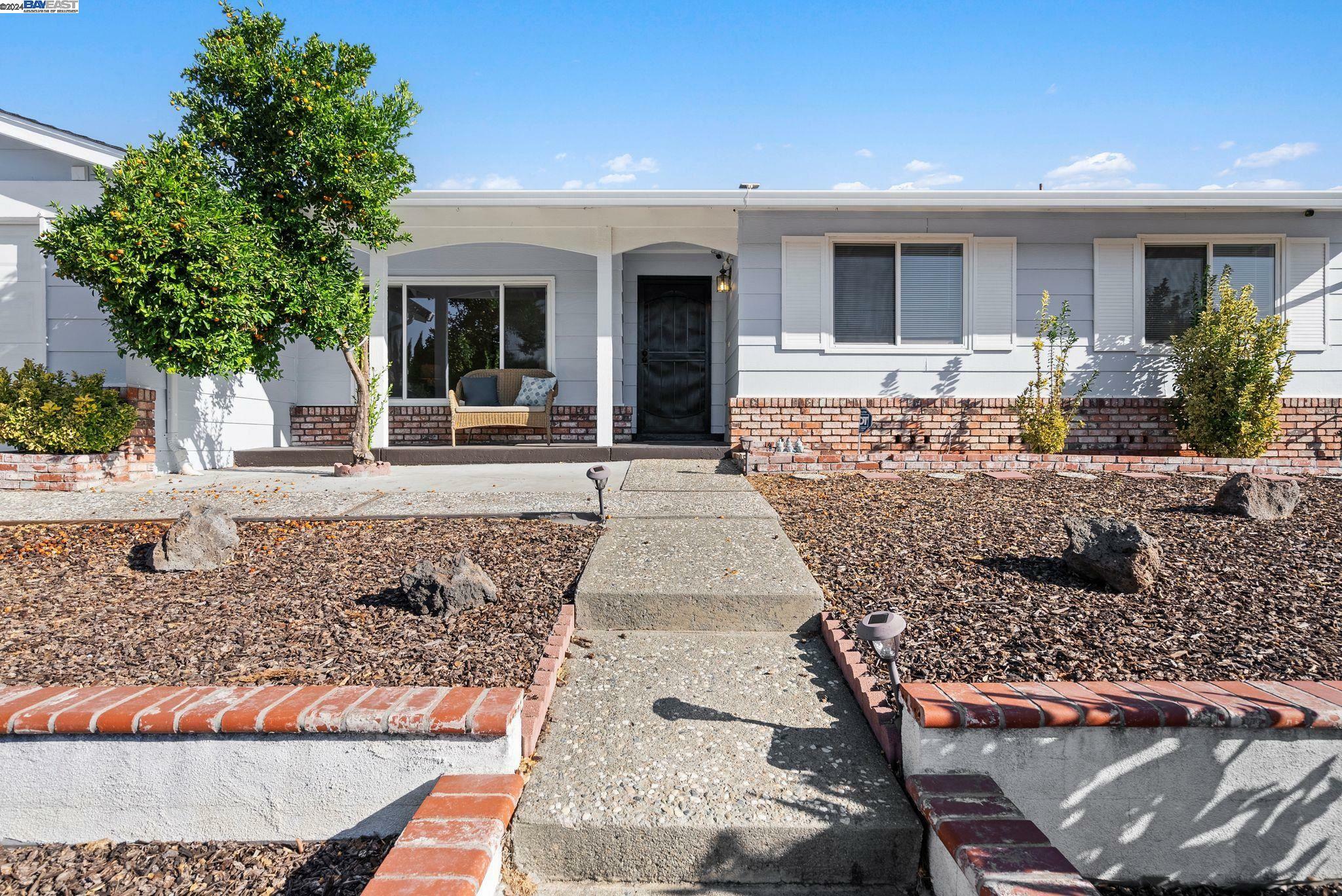 Property Photo:  171 Fair Oaks Way  CA 94565 