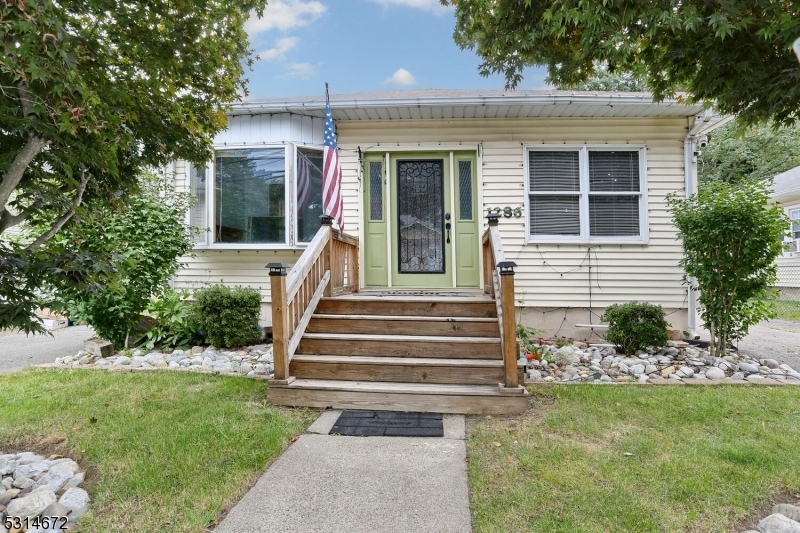 Property Photo: 1286 Ringwood Ave NJ 07420