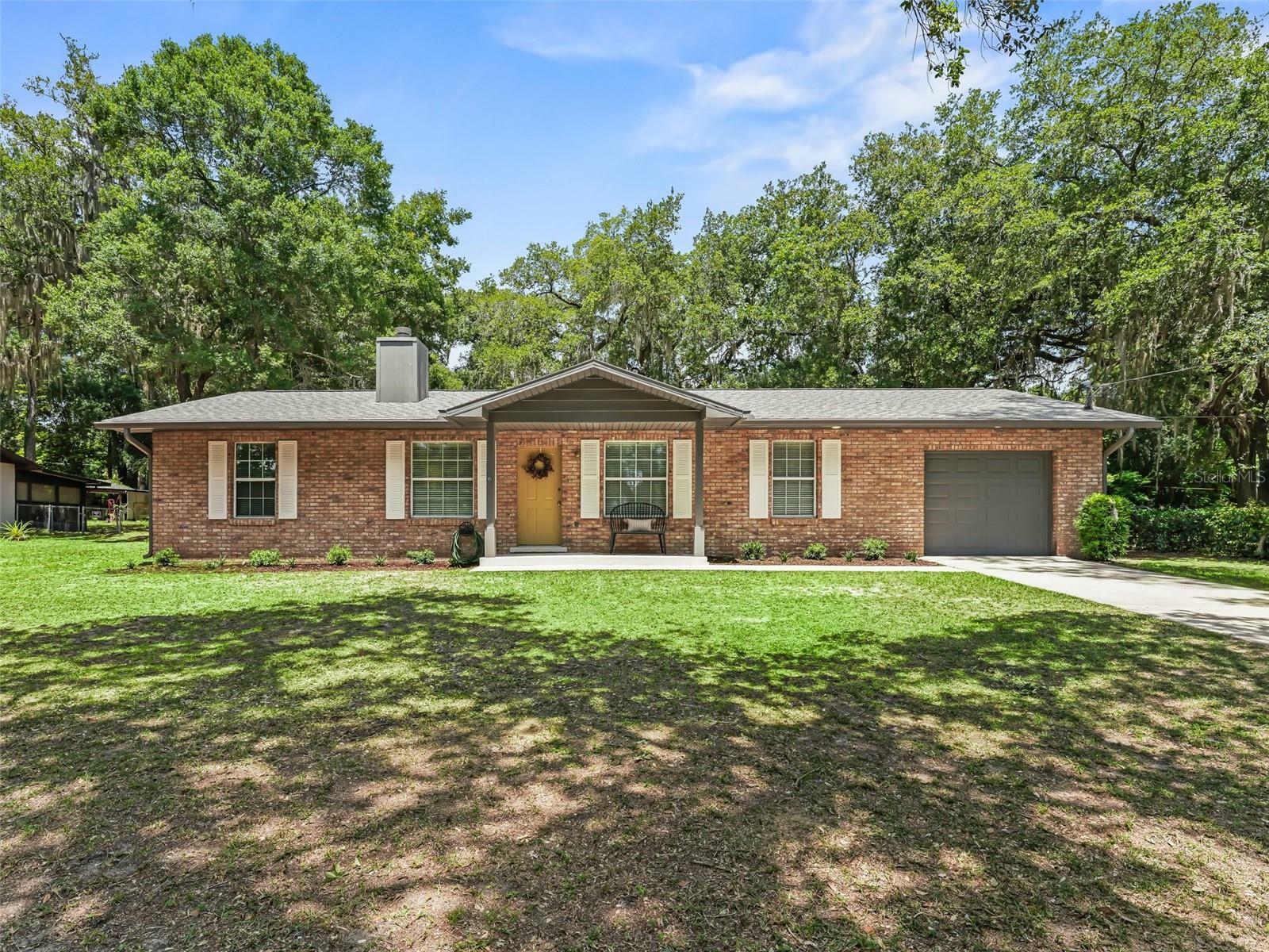 Property Photo: 247 W McClendon Street FL 32159