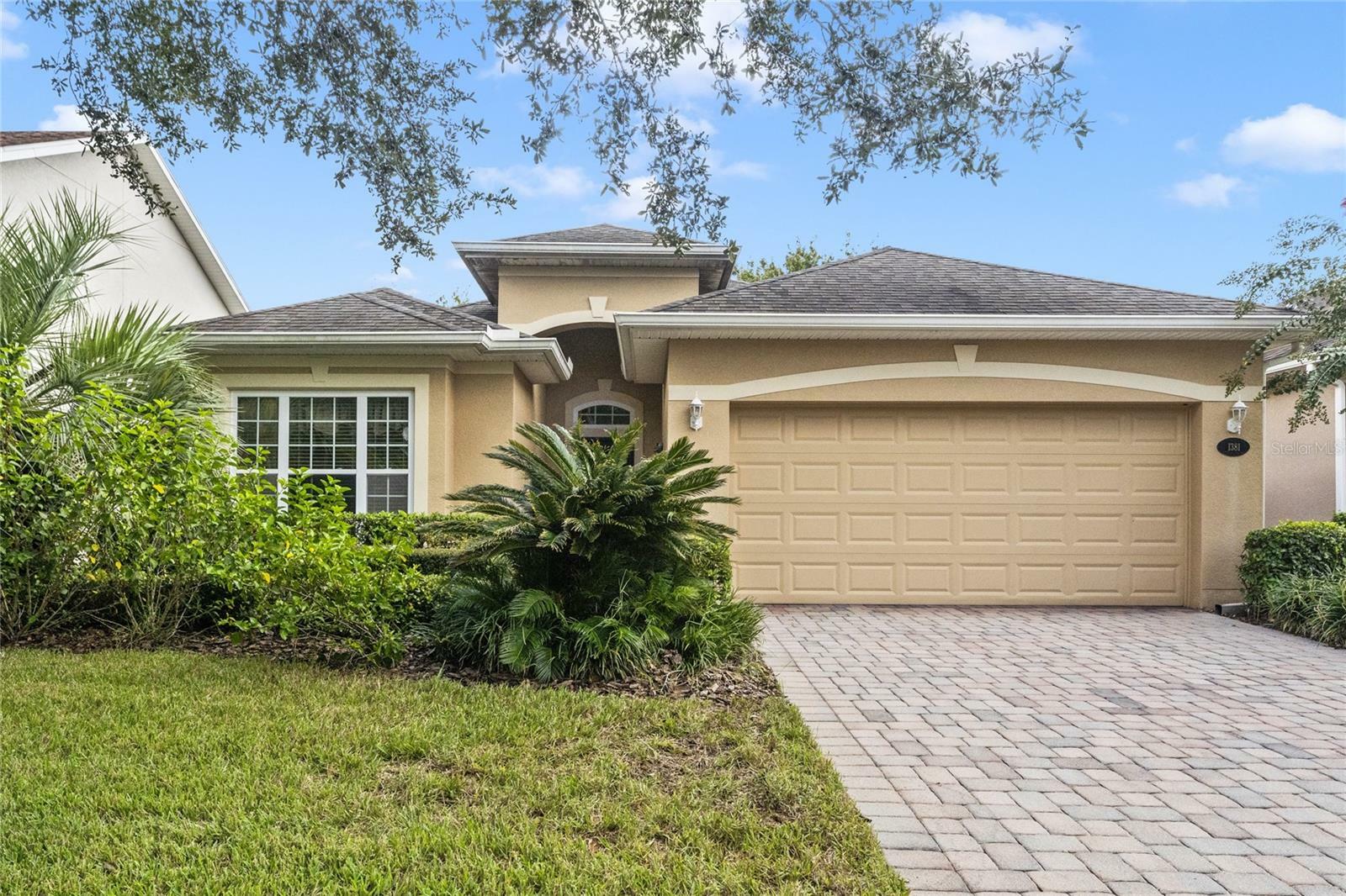 Property Photo: 1381 Hazeldene Manor FL 32724