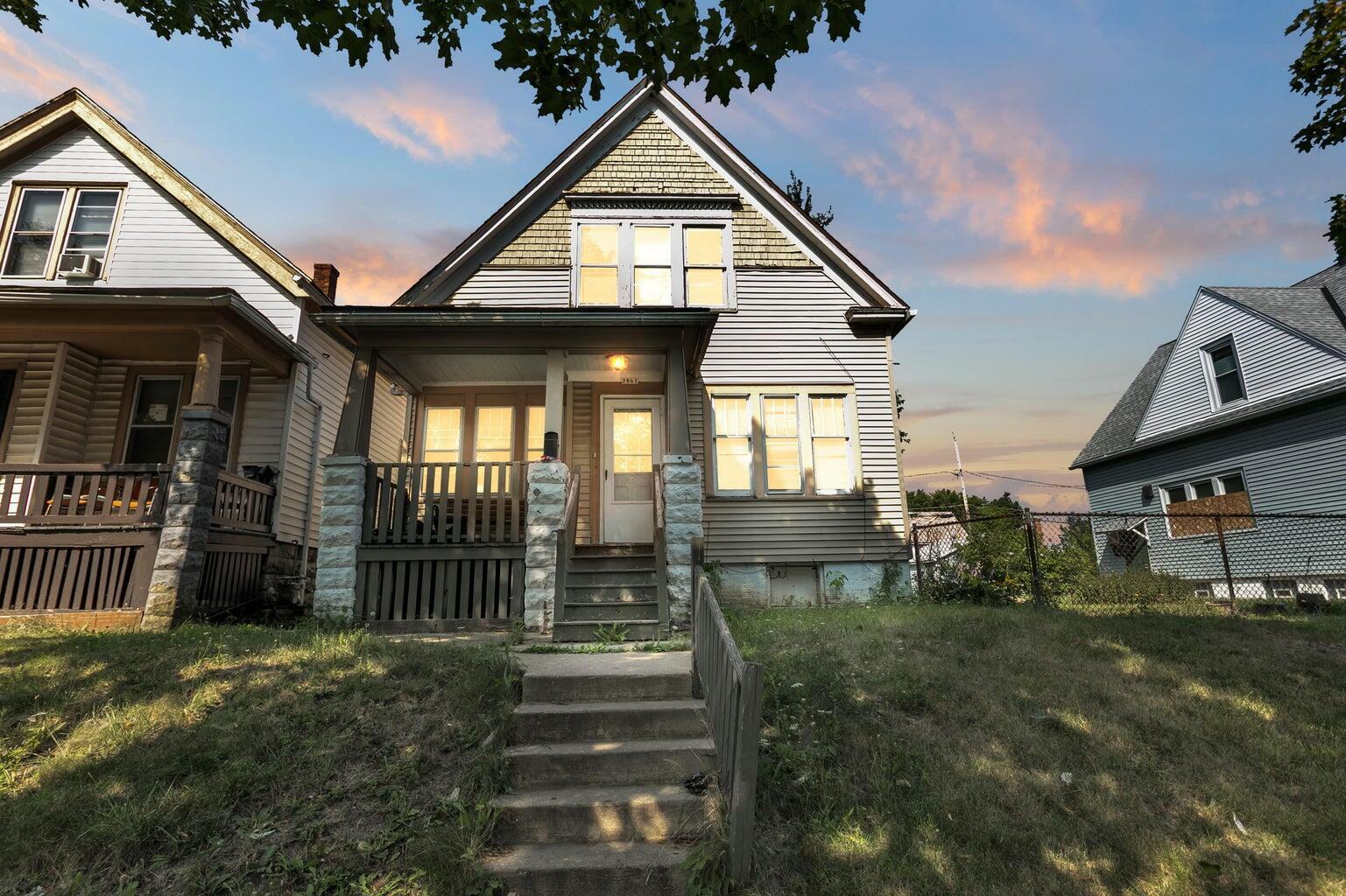 Property Photo:  2861 N 24th St  WI 53206 