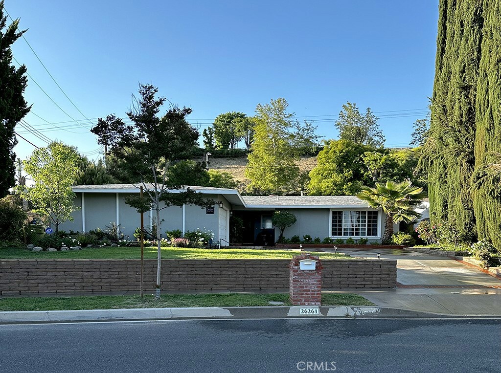 Property Photo:  26261 Veva Way  CA 91302 