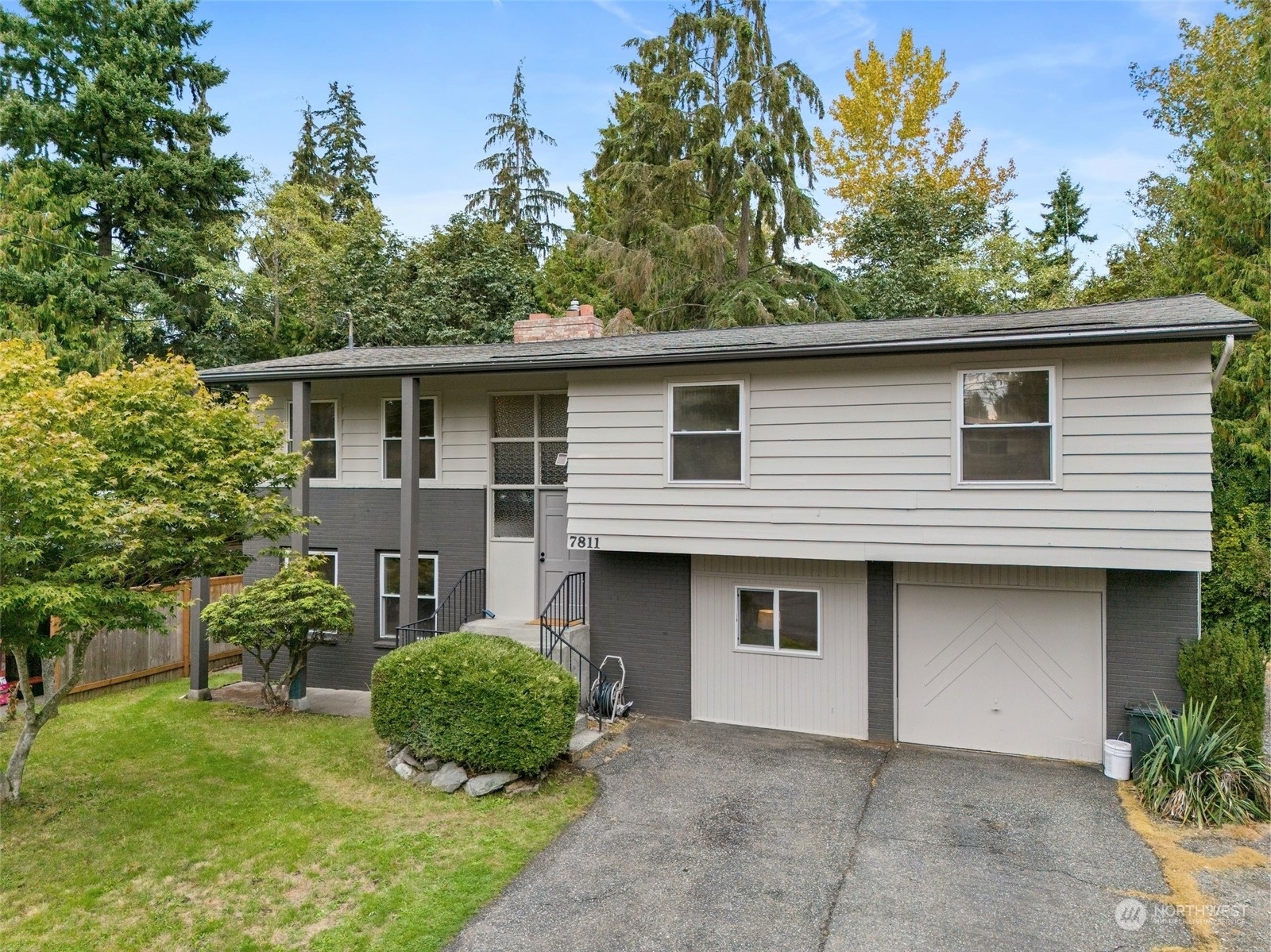 Property Photo: 7811 185th Place SW WA 98026