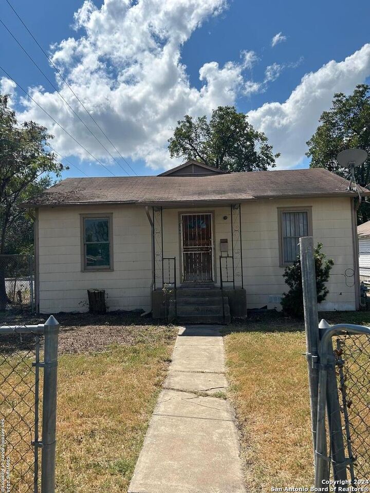 Property Photo:  398 Fairview Ave  TX 78223 
