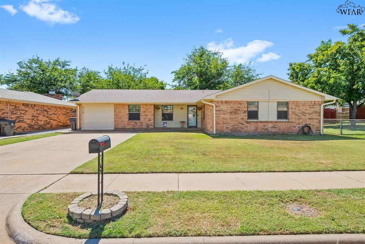 Property Photo:  2221 Selma Drive  TX 76306 