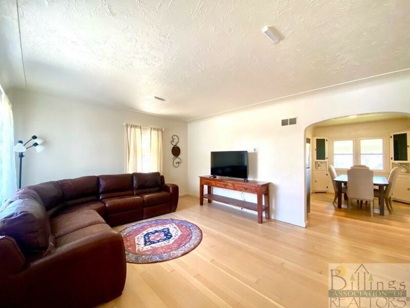 Property Photo:  1030 Yale Avenue  MT 59102 