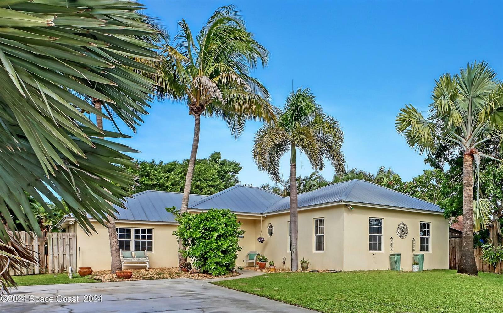 Property Photo:  6440 Floridana Avenue  FL 32951 