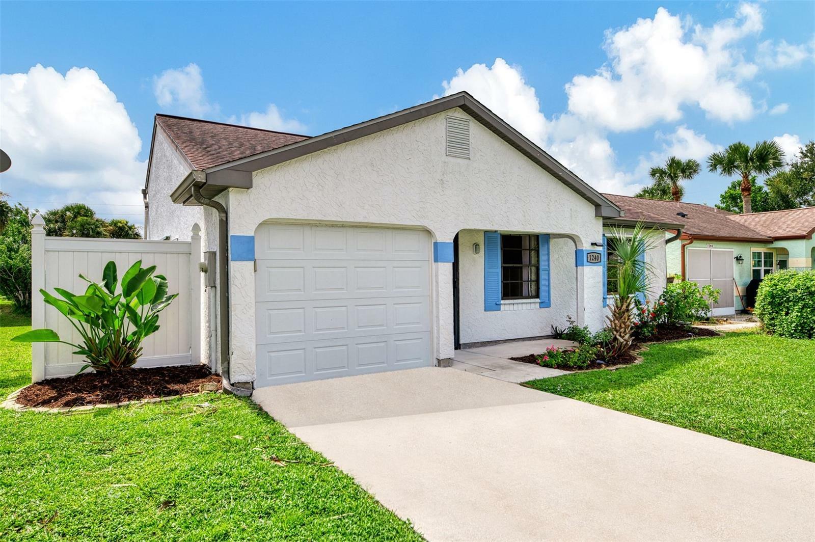 Property Photo:  1240 E Corktree Circle  FL 33952 