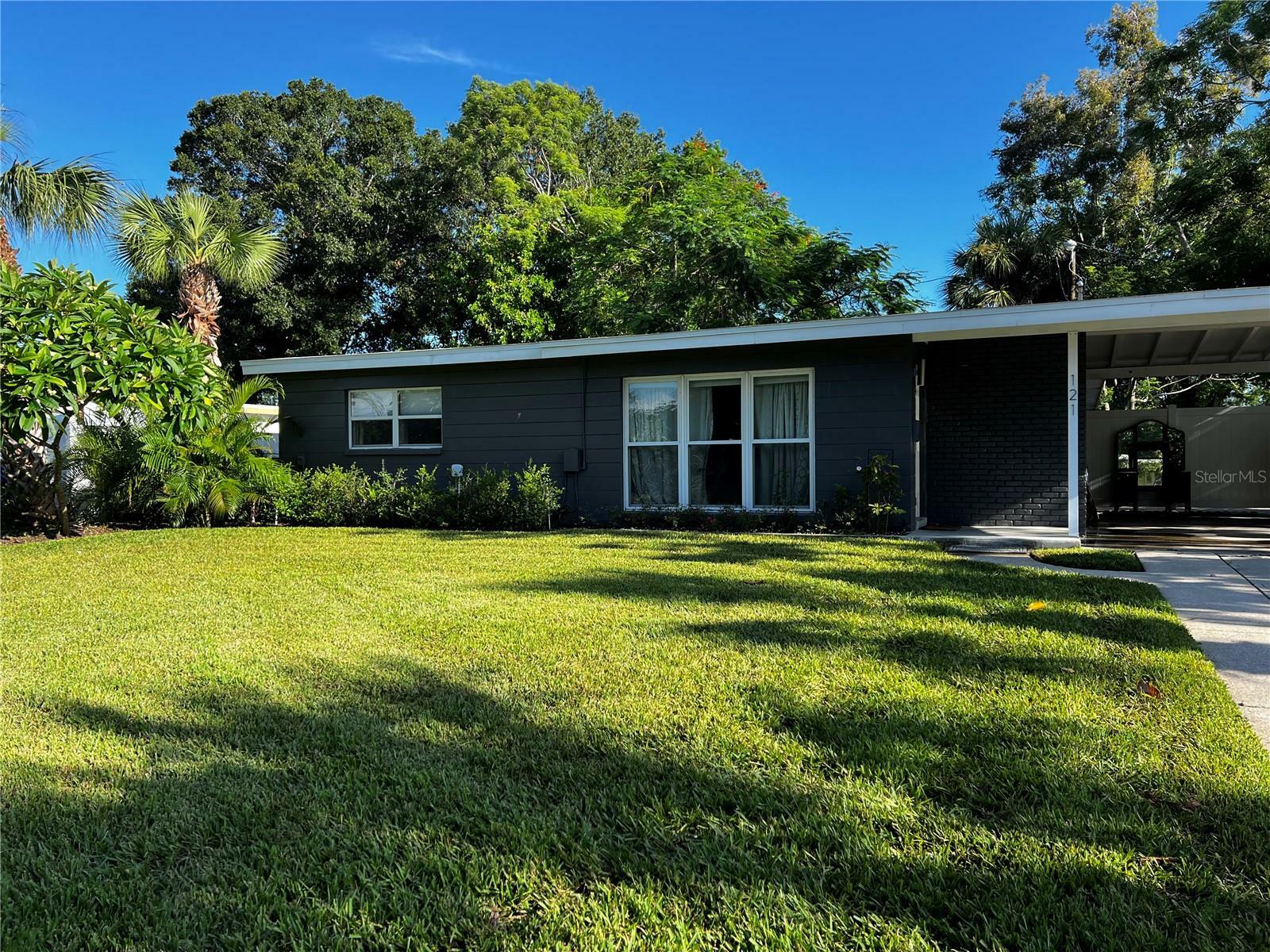 Property Photo:  121 40th Avenue SE  FL 33705 