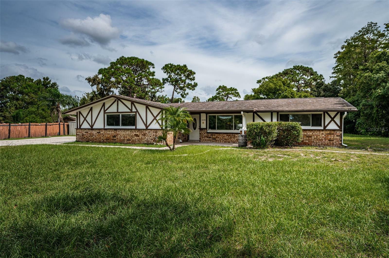 Property Photo:  6420 Parkside Drive  FL 34653 