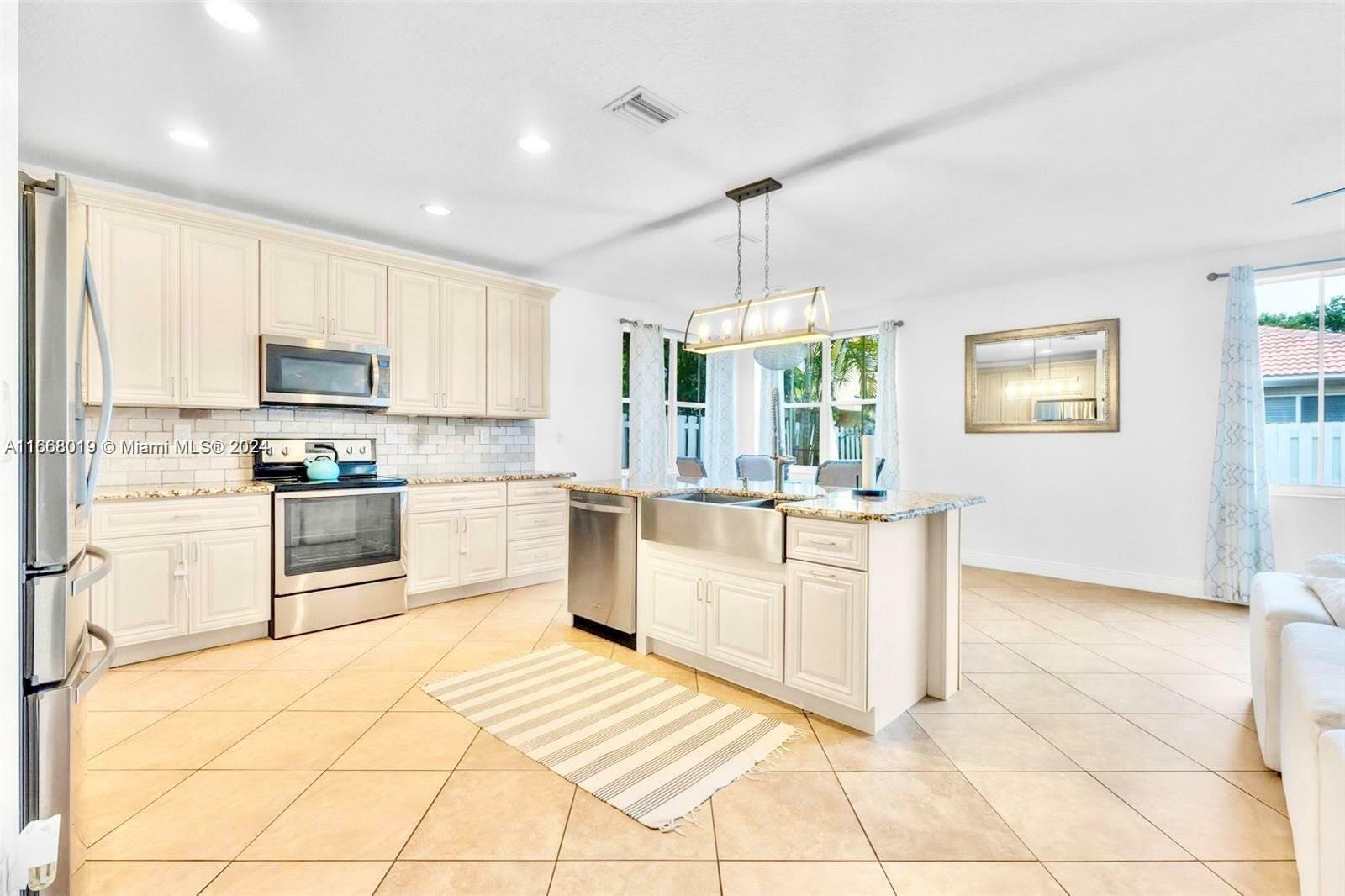 Property Photo:  2250 SW 126th Ave  FL 33027 