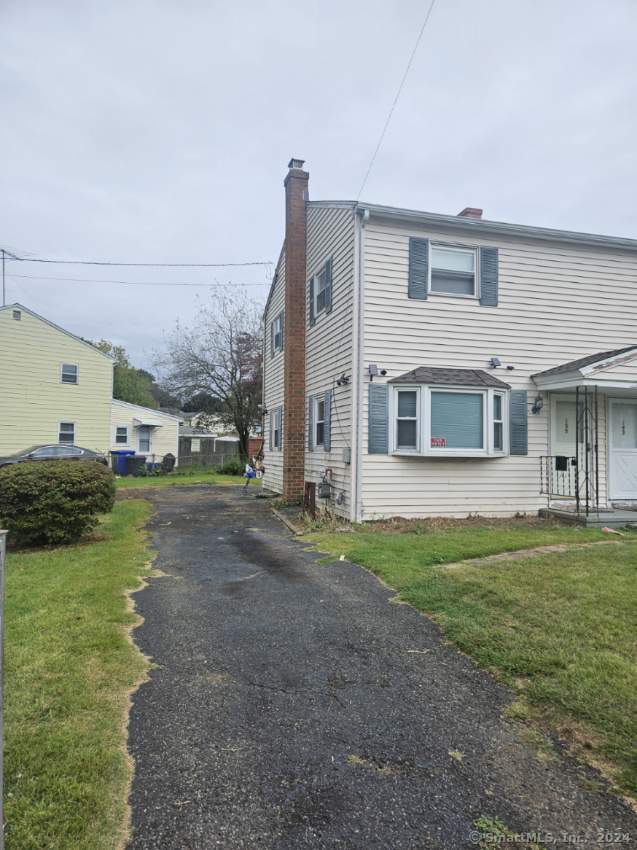 Property Photo: 195 Larkin Court CT 06615