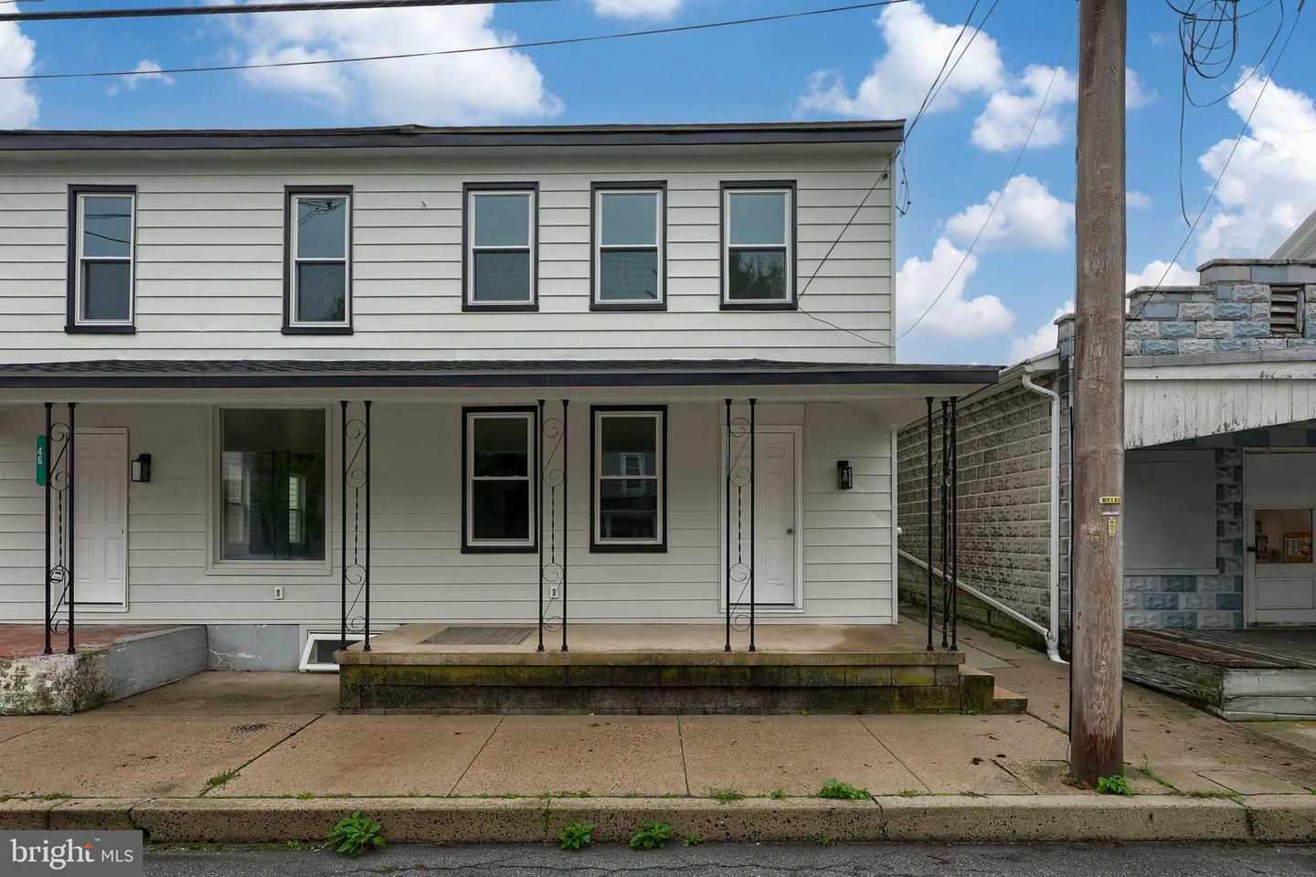 Property Photo:  44 S York Street  PA 17319 