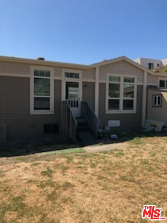 Property Photo:  5901 Clover Heights Ave  CA 90265 