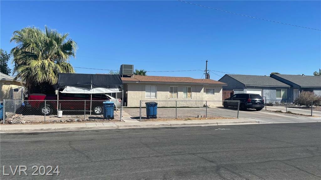 Property Photo:  525 Essex West Drive  NV 89107 