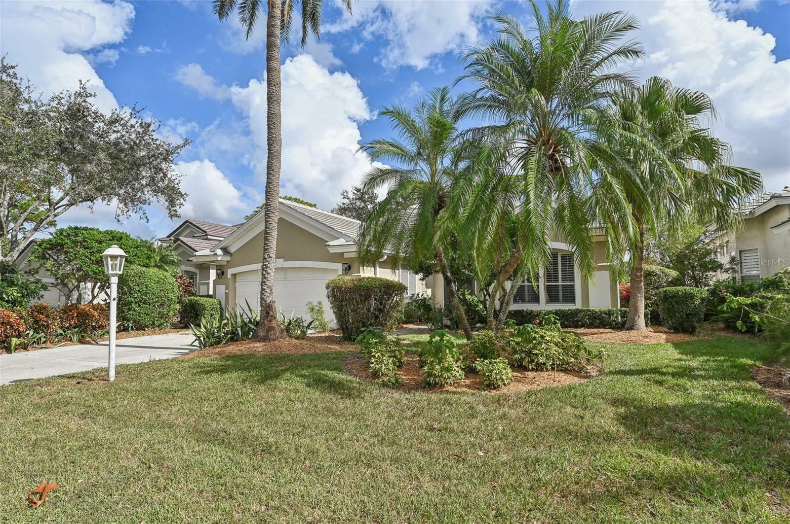 Property Photo:  7217 Churston Lane  FL 34201 