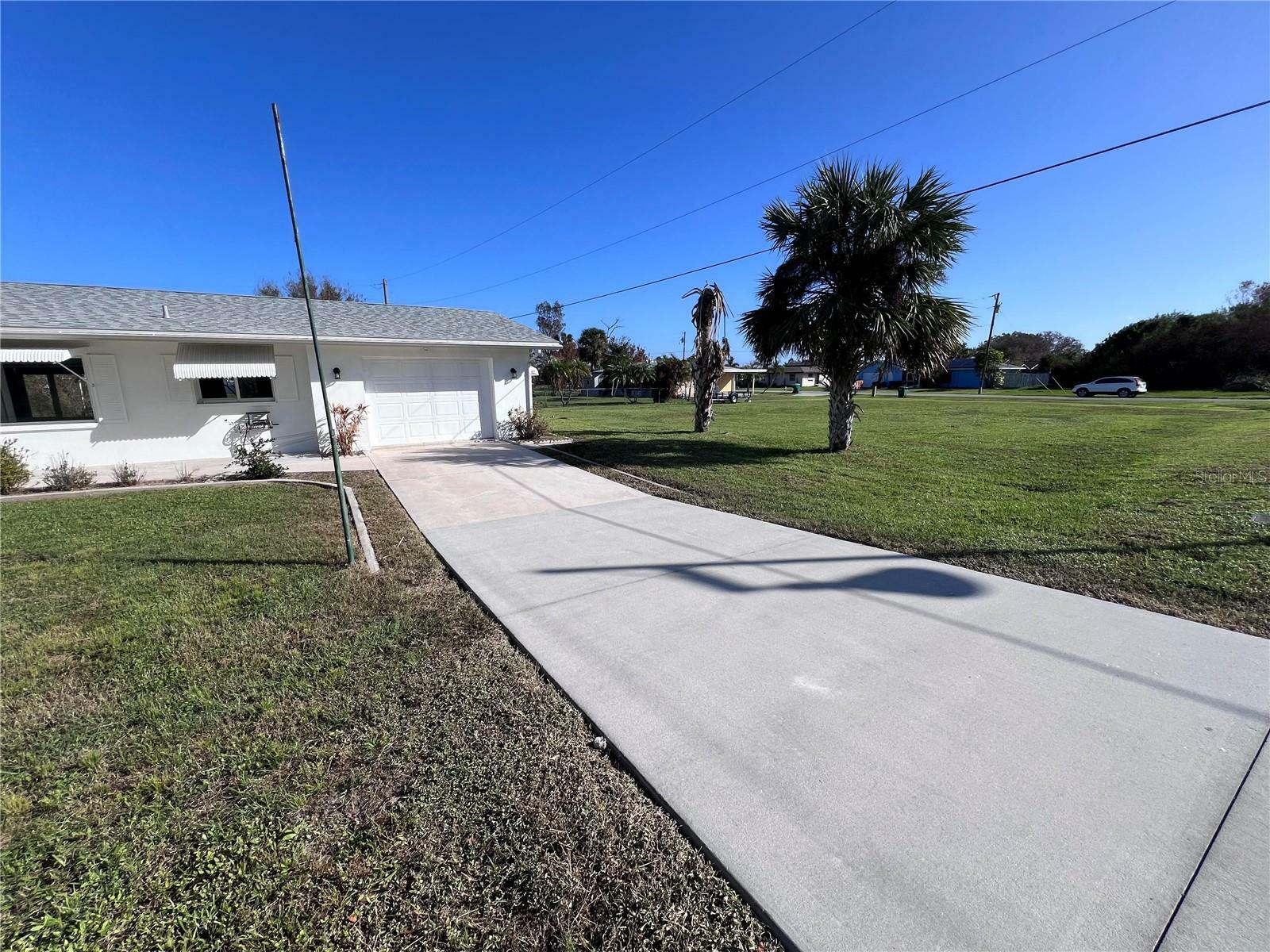 Property Photo:  20430 Edgewater Drive  FL 33952 