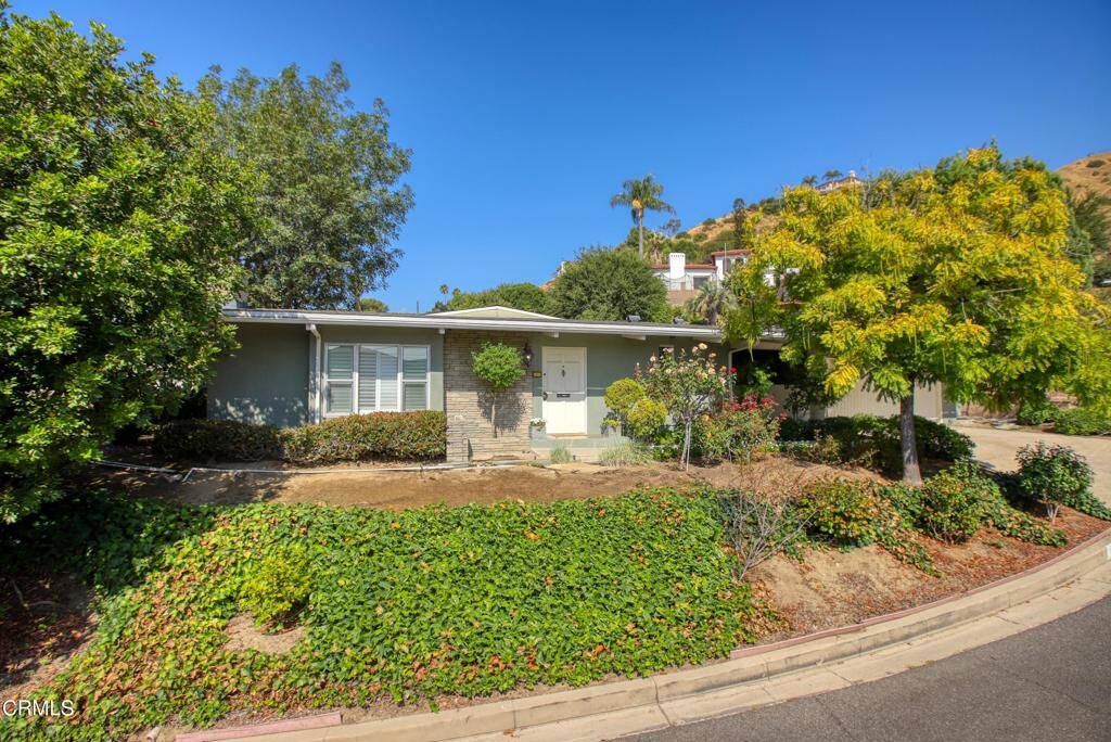 Property Photo: 1201 Alta Paseo CA 91501