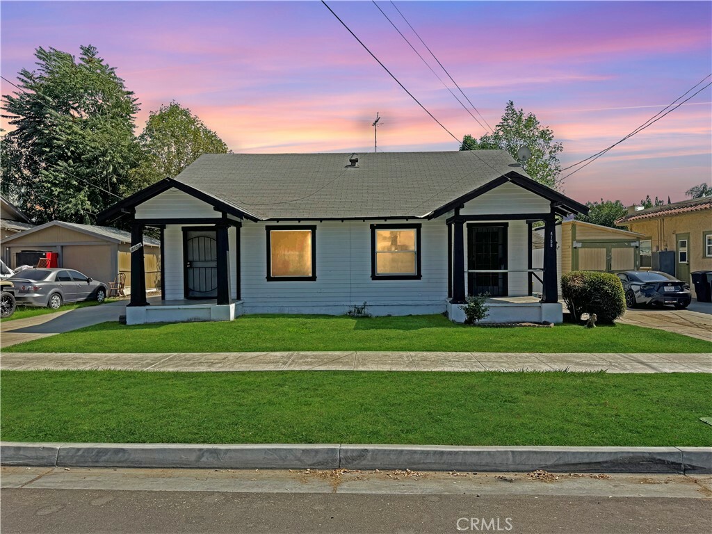 4152 Locust Street  Riverside CA 92501 photo