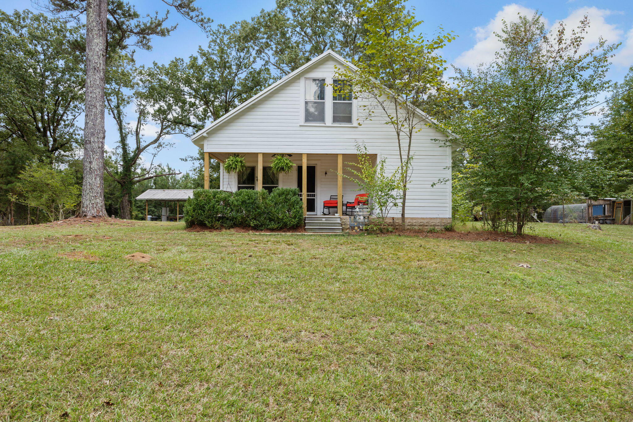 Property Photo:  40 County Road 170  MS 38873 